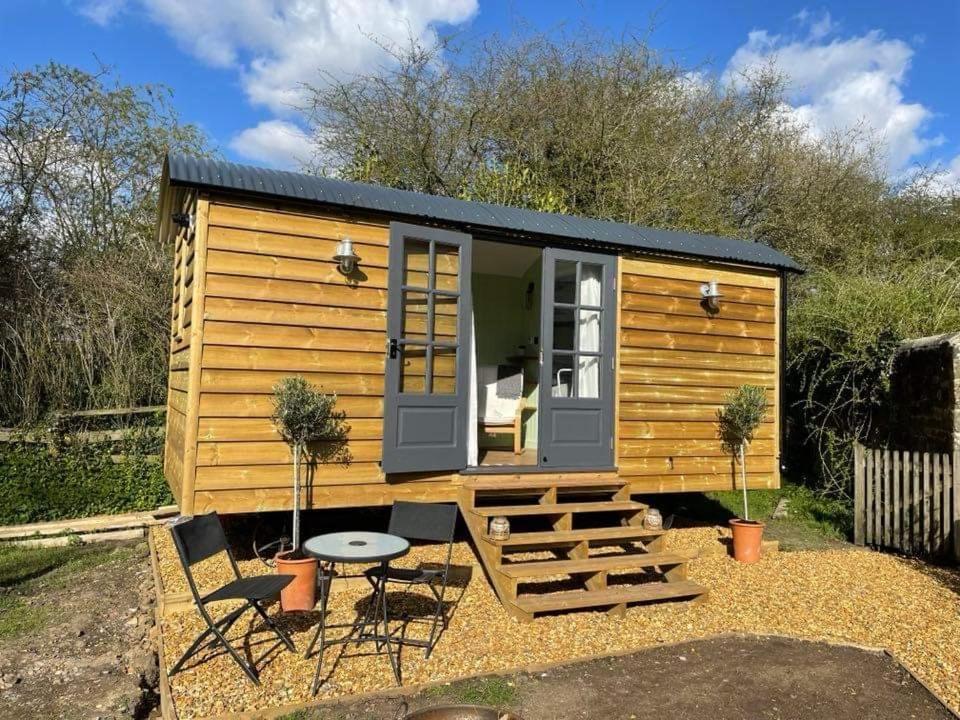 Hettie Luxury shepherds hut Semley Buitenkant foto